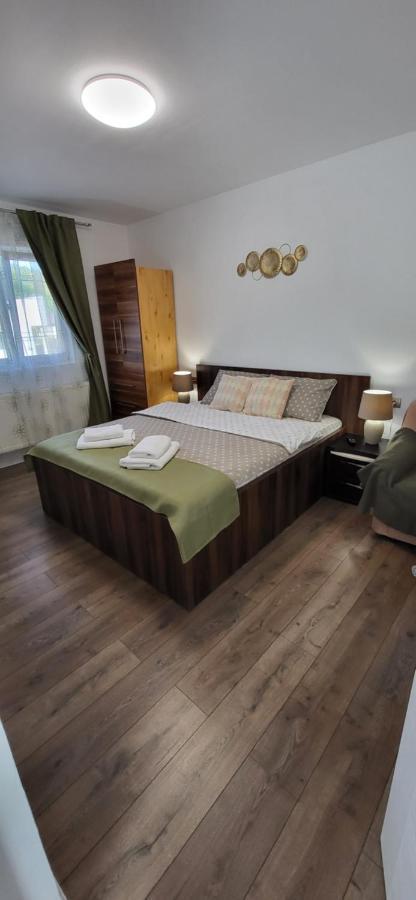 Hotel Huesca House Turda Esterno foto