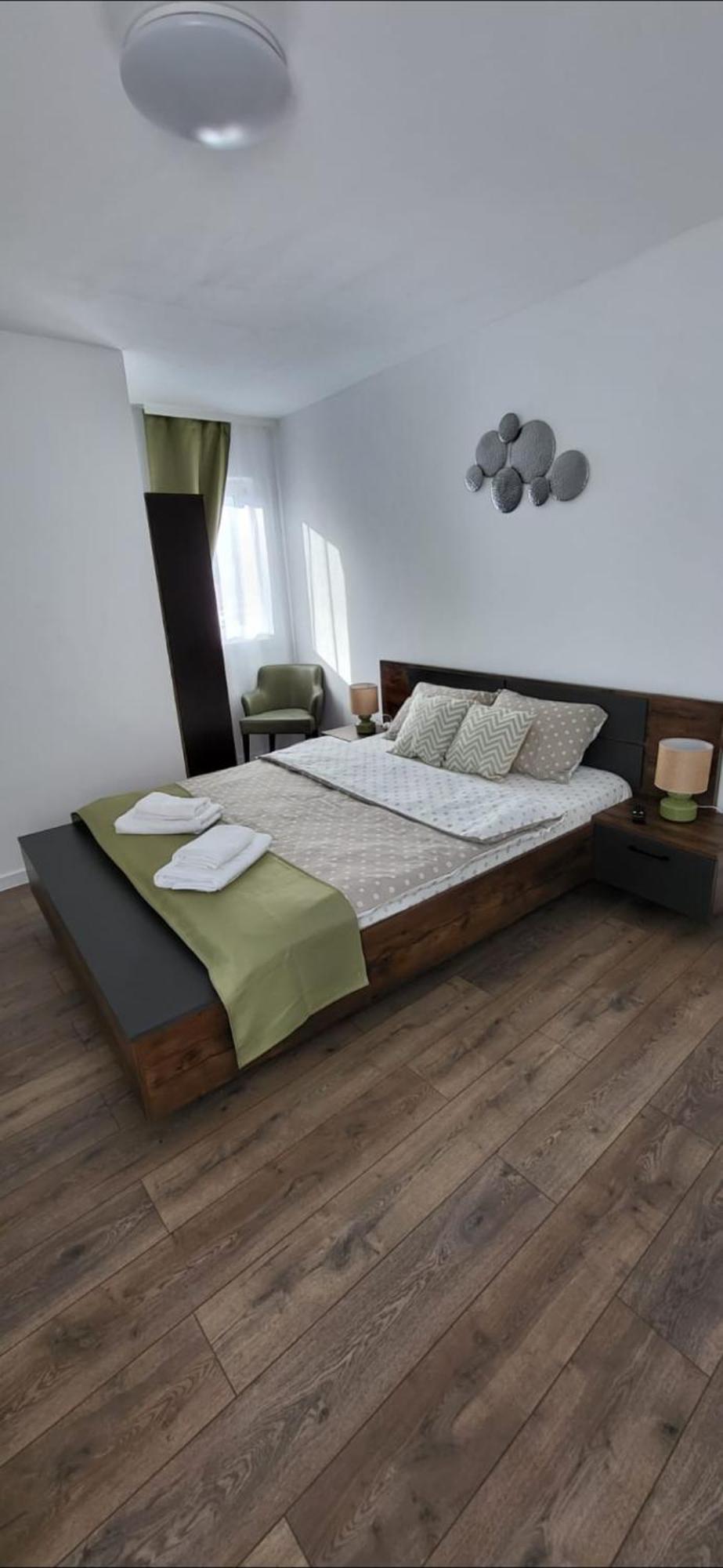 Hotel Huesca House Turda Esterno foto