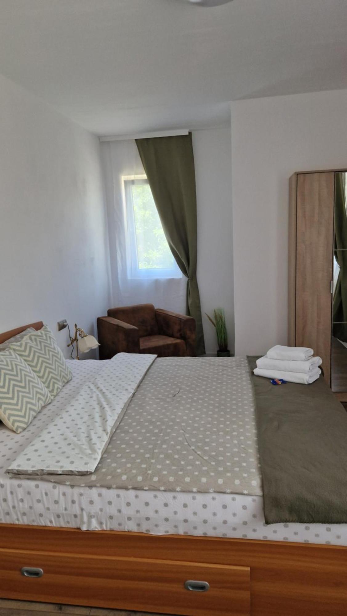 Hotel Huesca House Turda Esterno foto